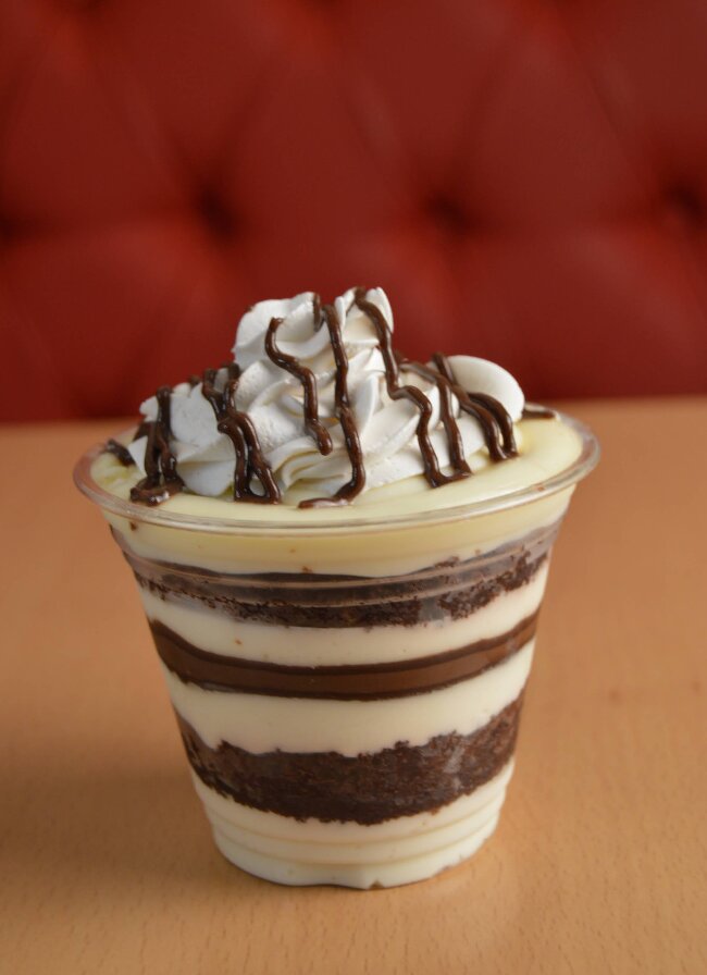 Taça de Chocolate e Creme